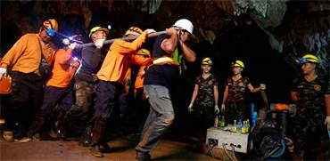 חילוץ הנערים מהמערה בתאילנד / רויטרס