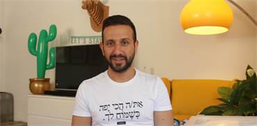 מאלמוני למעצב אופנה מוביל ב-24 שעות
