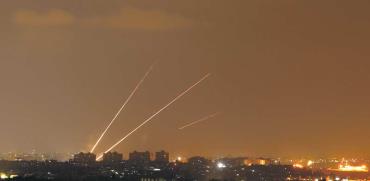 שיגורי טילים מצפון רצועת עזה לעבר יישובי העוטף / צילום: רויטרס  Amir Cohen