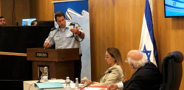 נציג משטרת ישראל סגן ניצב גלעד בהט בועדת הבחירות / צילום: טל שניידר, גלובס