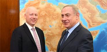 ראש הממשלה בנימין נתניהו וג'ייסון גרינבלט / צילום: Courtesy Matty Stern/U.S. Embassy Tel Aviv, רויטרס