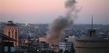 צה"ל הפציץ בשכונת שג'אעיה בעזה את ביתו של בכיר בג'יהאד האסלאמי / צילום: REUTERS/Mohammed Salem