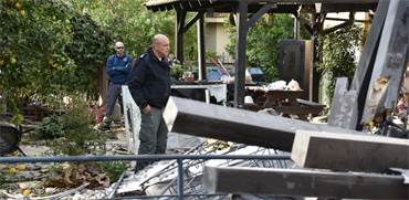 הבית שנהרס מירי הרקטה ששוגרה מעזה / צילום: רועי ברק