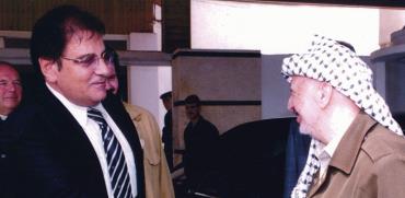 אברהם בלוך בפגישה עם יו"ר הרשות הפלשתינאית לשעבר / צילום: באדיבות משרד עו"ד איתן ארז