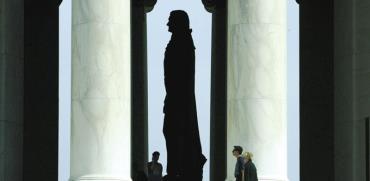 פסל של תומאס ג'פרסון בוושינגטון. בערוב ימיו הבין שטעה לגבי תמיכתו במוסד חבר האלקטורים / צילום: רויטרס, Reuters Photographer