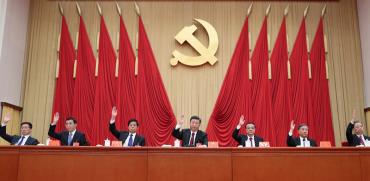 נשיא סין שי ג'ינפינג (במרכז) בוועידת המפלגה הקומוניסטית בסין / צילום: Ju Peng, Associated Press