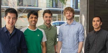 צוות החוקרים של ענקית התוכנה סיילספורס, בראשם עומד ריצ'ארד זוכר (השני מימין) / צילום: סיילספורס