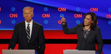 האריס וביידן בעימות בין המתמודדים הדמוקרטים על מועמדות המפלגה לנשיאות ארה"ב / צילום: Paul Sancya, Associated Press