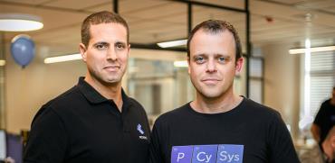מימין: אריק ליברזון, מייסד שותף ו-CTO, ואמיתי רצון, מנכ"ל פסייסיס / צילום: דורון לצטר