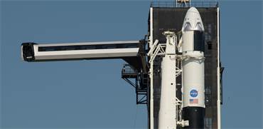 חללית השיגור של נאס"א וספייסX / צילום: ביל אינגלס, AP