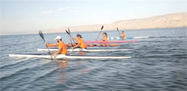 קיאקים בכנרת / צילום: מתן פורטנוי, גלובס קיאקים בכנרת / צילום: מתן פורטנוי, גלובס