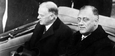 הנשיא היוצא הובר (משמאל) והנשיא הנכנס רוזוולט / צילום מתוך ויקימדיה - Photograph from Architect of the Capitol
