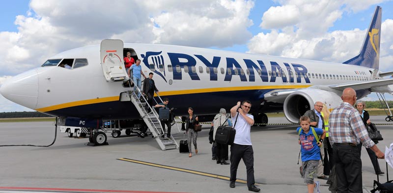 Ryanair Offers Israelis Very Cheap Flights With A Schlep Globes