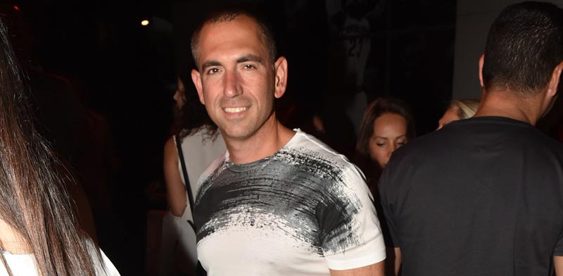 צחי ארבוב אקרו נדל"ן אירוע אופנת סגל לא לאלימות/ צילום: צינו פפרצי צחי ארבוב אקרו נדל"ן אירוע אופנת סגל לא לאלימות/ צילום: צינו פפרצי