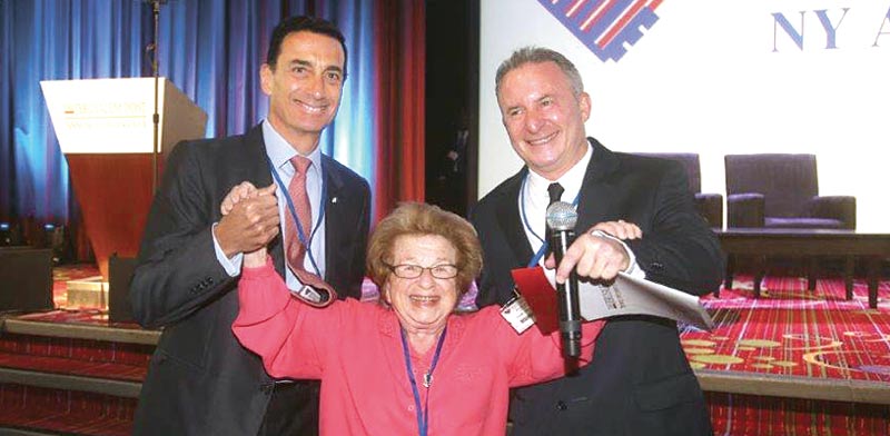 סטיב לינדה, רות וסטהיימר ומתיו ברונפמן / צילום: מרק ישראל סיילם