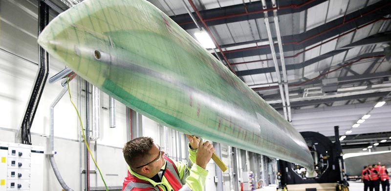 להב של טורבינת רוח במפעל של סימנס / צילומים: בלומברג