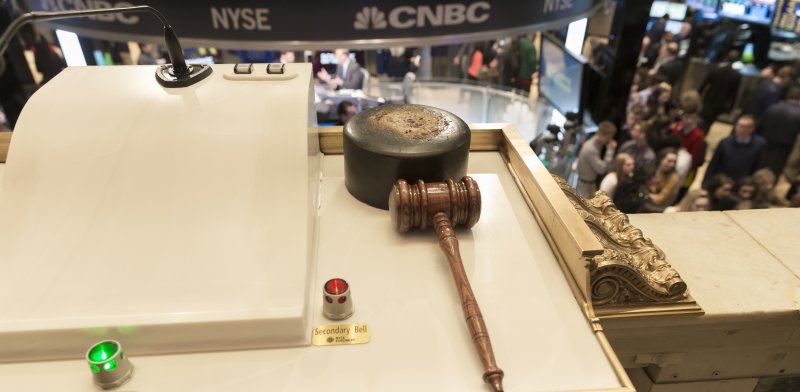 הפעמון הפותח את המסחר בבורסה לניירות ערך בניו-יורק / צילום: שאטרסטוק