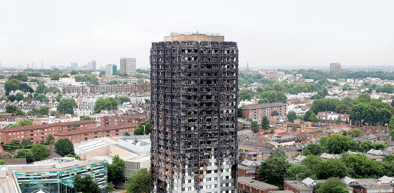 בניין גרנפל השרוף בלונדון / צילום: רויטרס 
