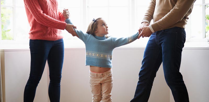 כיצד קובע בית המשפט בסוגיית משמורת הילדים בגירושין/ צילום:  Shutterstock/ א.ס.א.פ קרייטיב