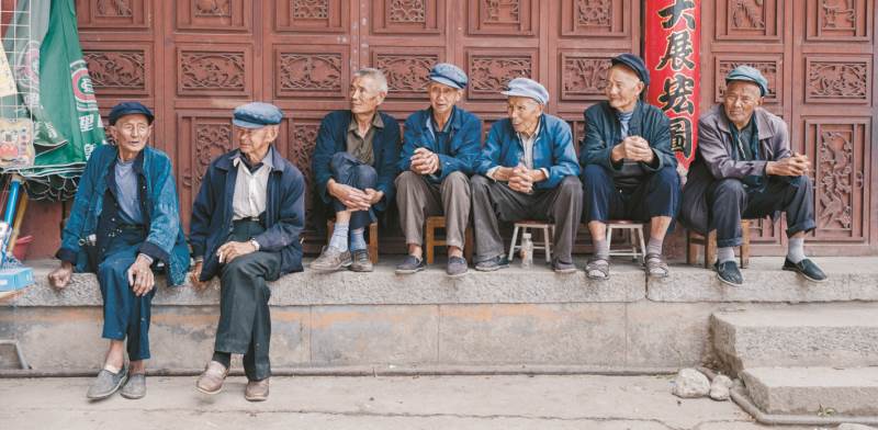 קשישים סינים. יישארו מחוץ לכלכלת הצריכה צילום:  Shutterstock/ א.ס.א.פ קריאטיב