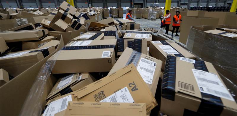 Amazon parcels Photo: Reuters