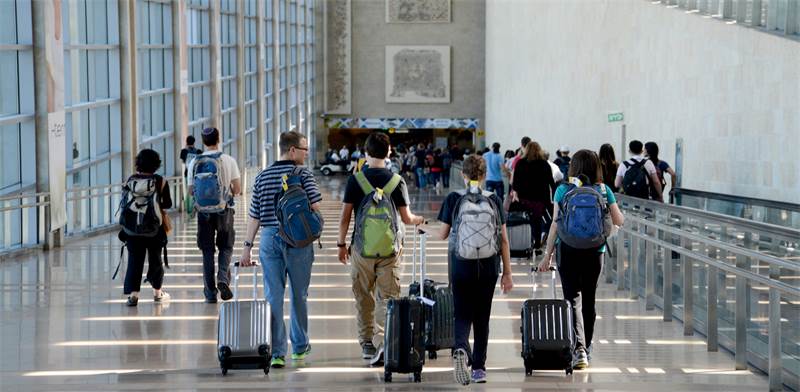 Passengers at Ben Gurion Airport Photo: Eyal Izhar