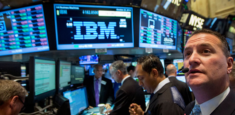 מניית IBM בוול סטריט / צילום: Reuters, Brendan McDermid 
