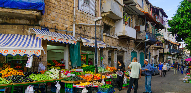 חנויות בעיר התחתית בחיפה / צילום: shutterstock