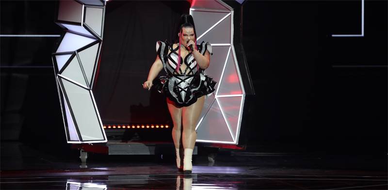 נטע ברזילי מופיעה בחצי הגמר הראשון של האירוויזיון בתל-אביב / צילום אורית פניני 