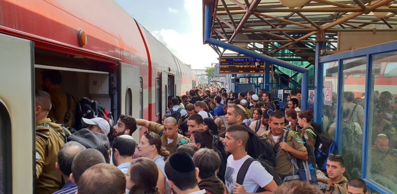 Israel Railways Photo: ASAP Creative Shutterstock