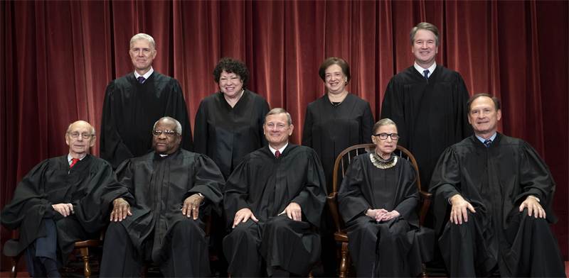 שופטי בית המשפט העליון בארה"ב, בתמונה רשמית מ-2018 / צילום: J. Scott Applewhite, Associated Press