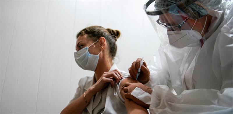 Russian Covid-19 vaccine  / Photo: Reuters: Tatyana Makeyeva, Reuters