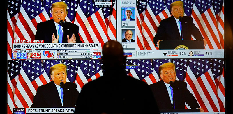 דונלד טראמפ בנאומו בליל יום הבחירות / צילום: John Locher, Associated Press