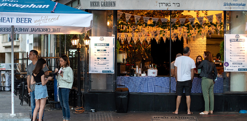 ברים ומסעדות נפתחים מחדש לאחר הסגר ממושך / צילום: כדיה לוי, גלובס