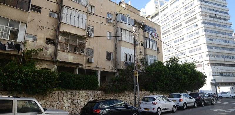 רחוב דפנה בתל אביב. פרויקט הפינוי בינוי נתקע / צילום: איל יצהר, גלובס