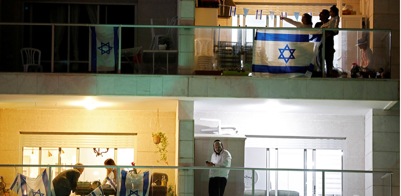 בבנקים משוכנעים: "לא יהיה פה משבר משכנתאות. הישראלים יעשו הכול כדי לשמור על הבית" / צילום: Amir Cohen, רויטרס