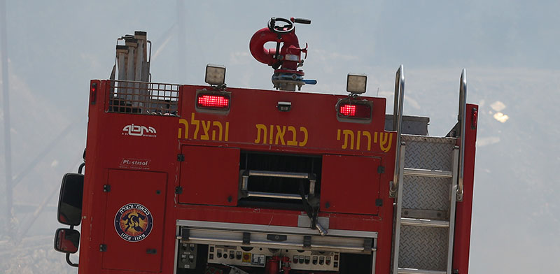 משאית של שירותי הכבאות בישראל / צילום: shutterstock, שאטרסטוק