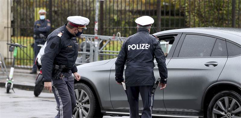 שוטרים בווינה בסוף אוקטובר / צילום: Ronald Zak, AP