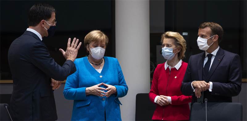 מנהיגי האיחוד האירופי בוועידת הפסגה על שיקום היבשת ממשבר הקורונה / צילום: Francisco Seco, Associated Press