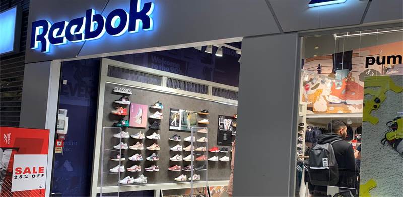 reebok shoes stores near me